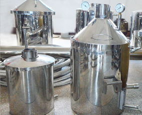 請(qǐng)注意 本圖片來自成都市火速生物科技研究所提供的農(nóng)村蒸酒,釀酒設(shè)備