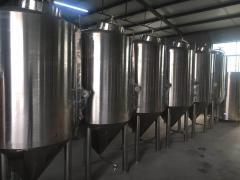 二手啤酒設備供應 300升糖化罐、600升發酵罐及冰水罐等全套設備